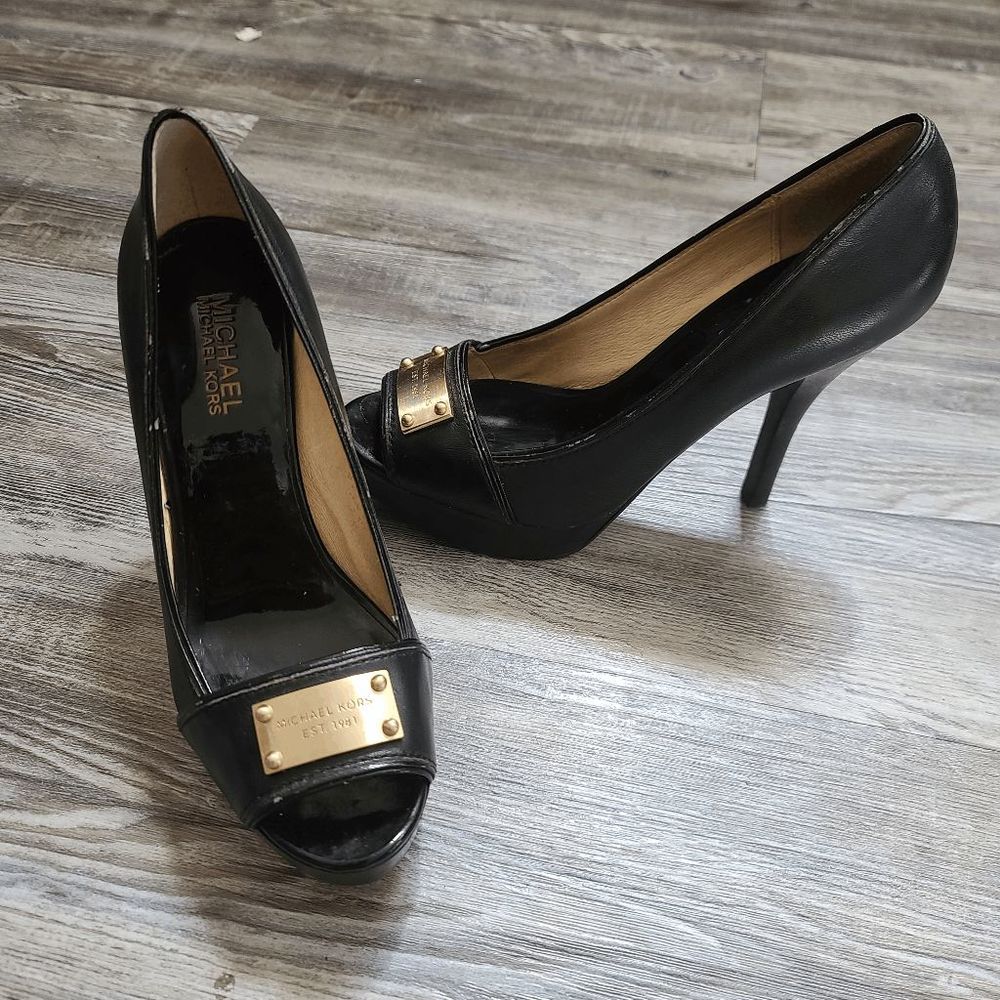 Michael Kors Peep Toe Pumps Size 6.5